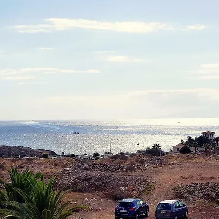 A Spacious 4 Bedroom Townhouse Los Cristianos (Tenerife)