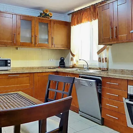 Lägenhet A Spacious 4 Bedroom Townhouse