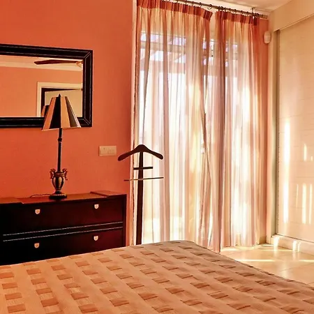 Apartman A Spacious 4 Bedroom Townhouse *